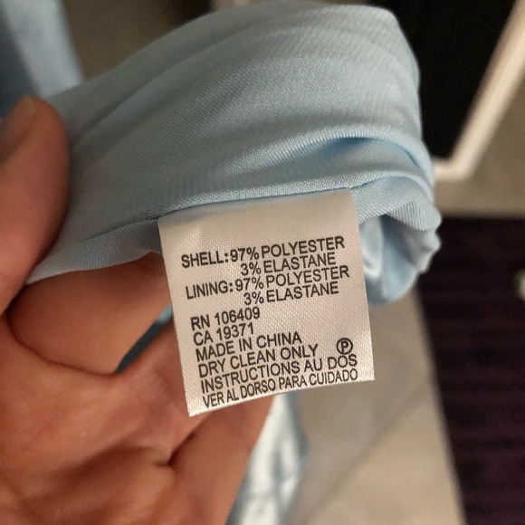 New Tahari Ice Blue Satin Sleeveless Gown - Picture 6 of 9